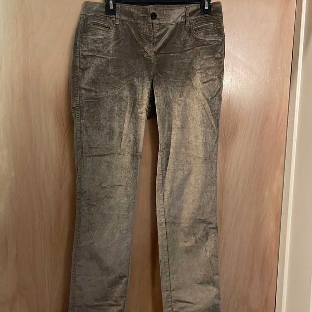 Size 4. Brand: Per se by carlisle pants. full-length skinny leg pants.